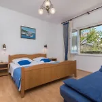 Vin Apartman