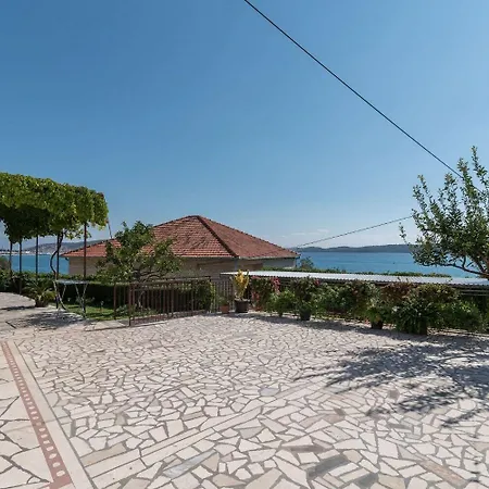 Vin * Trogir